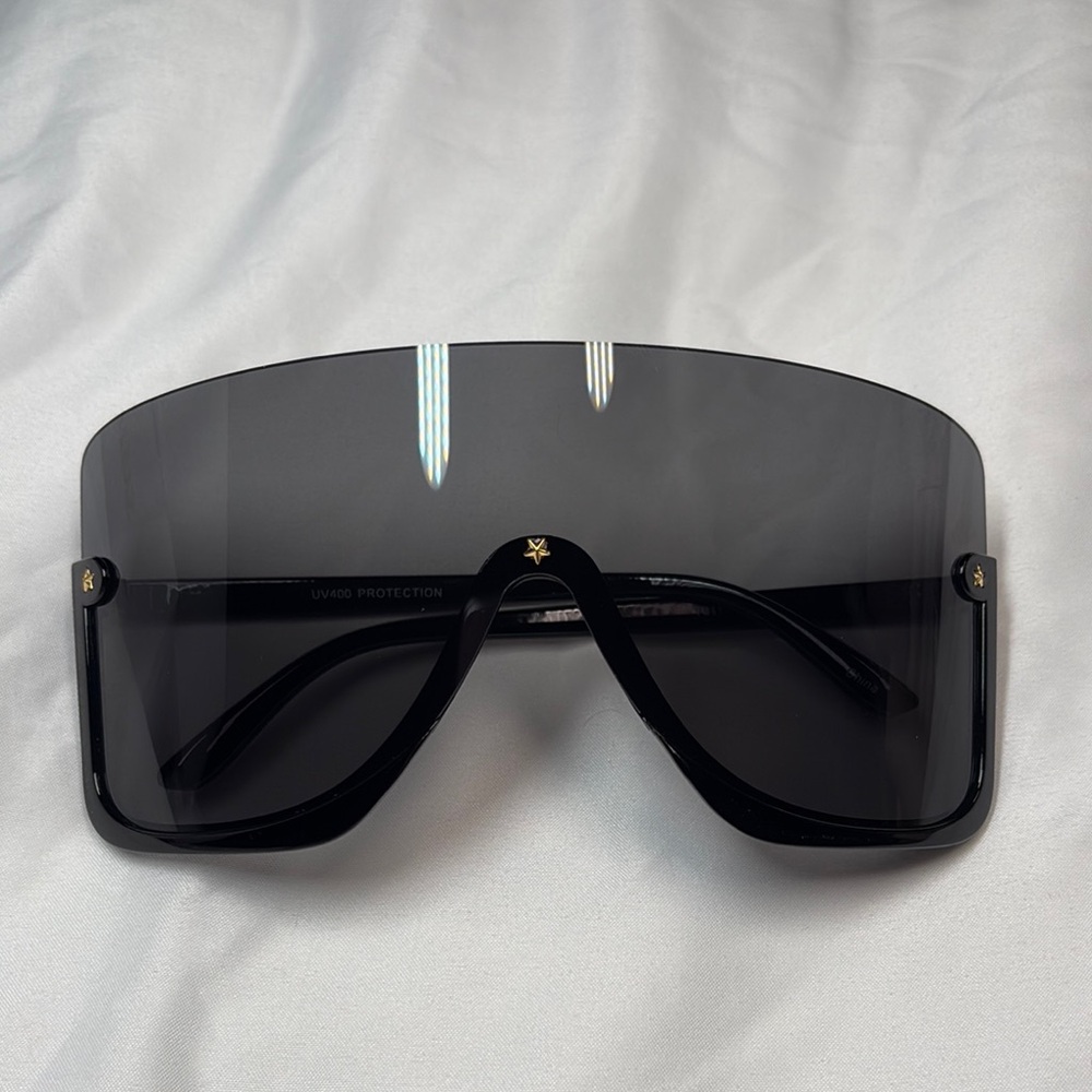 Black Oversized Sunglasses